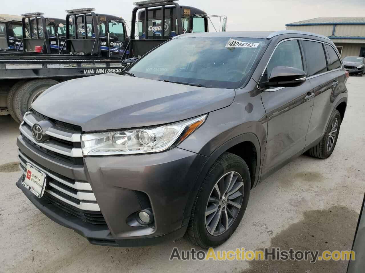 2019 TOYOTA HIGHLANDER SE, 5TDKZRFH0KS344864