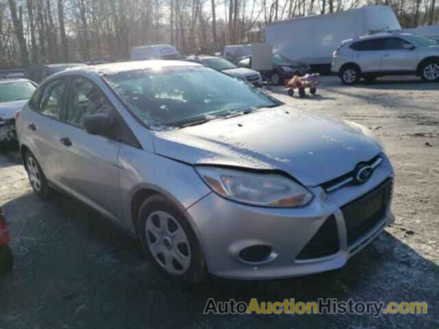 FORD FOCUS S, 1FADP3E26DL181740