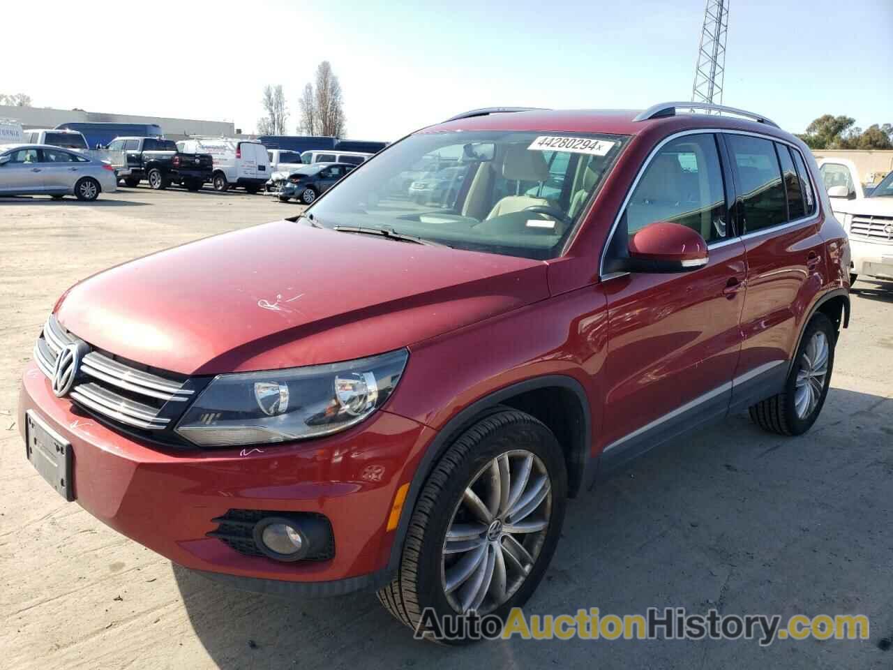 VOLKSWAGEN TIGUAN S, WVGBV3AX0DW086836