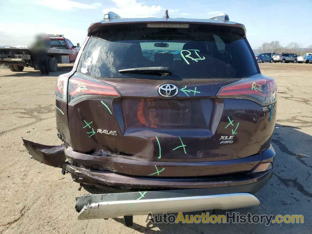 TOYOTA RAV4 XLE, 2T3RFREV8GW469728