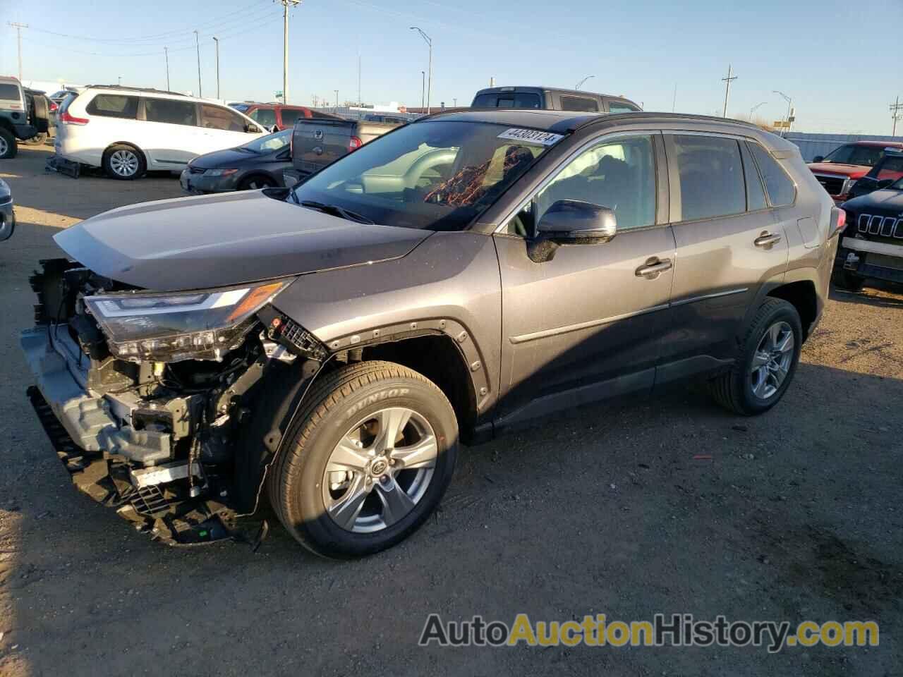 TOYOTA RAV4 XLE, 2T3P1RFV3RC420025