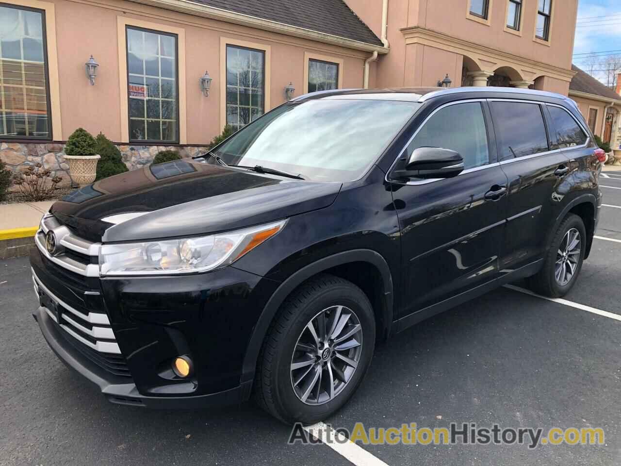 2019 TOYOTA HIGHLANDER SE, 5TDJZRFH4KS621690