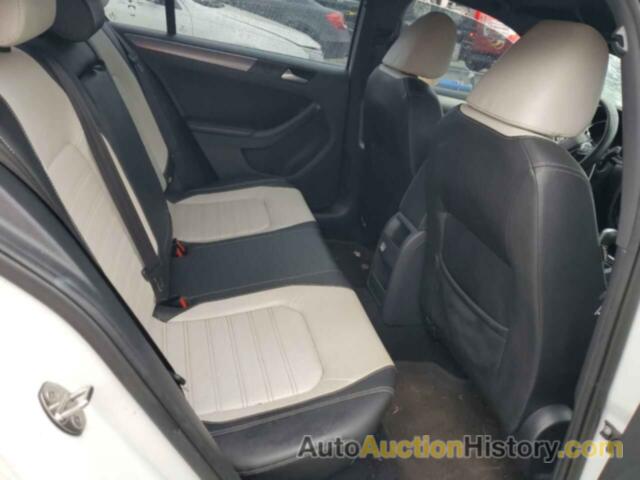 VOLKSWAGEN JETTA SPORT, 3VWD17AJ3GM298689