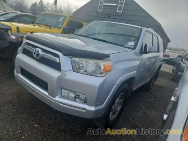 TOYOTA 4RUNNER SR5, JTEBU5JR5B5037604