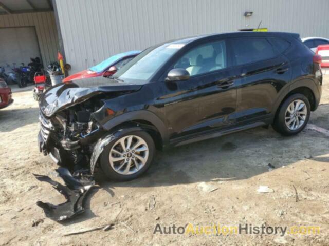 HYUNDAI TUCSON SE, KM8J23A4XHU558083