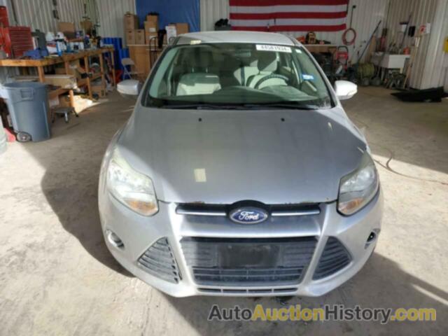 FORD FOCUS SE, 1FAHP3F29CL261581