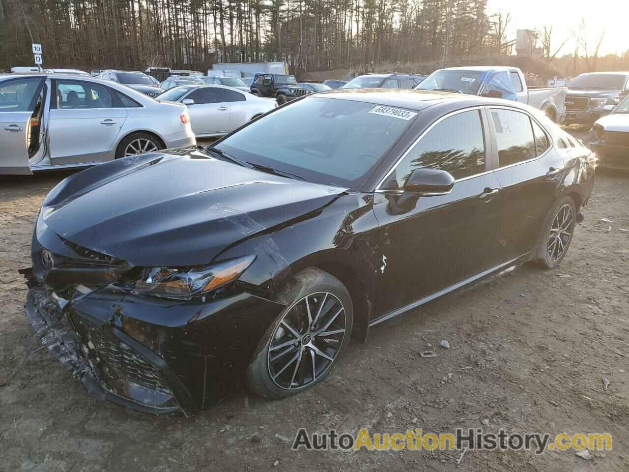 TOYOTA CAMRY SE, 4T1G11AK2MU470302