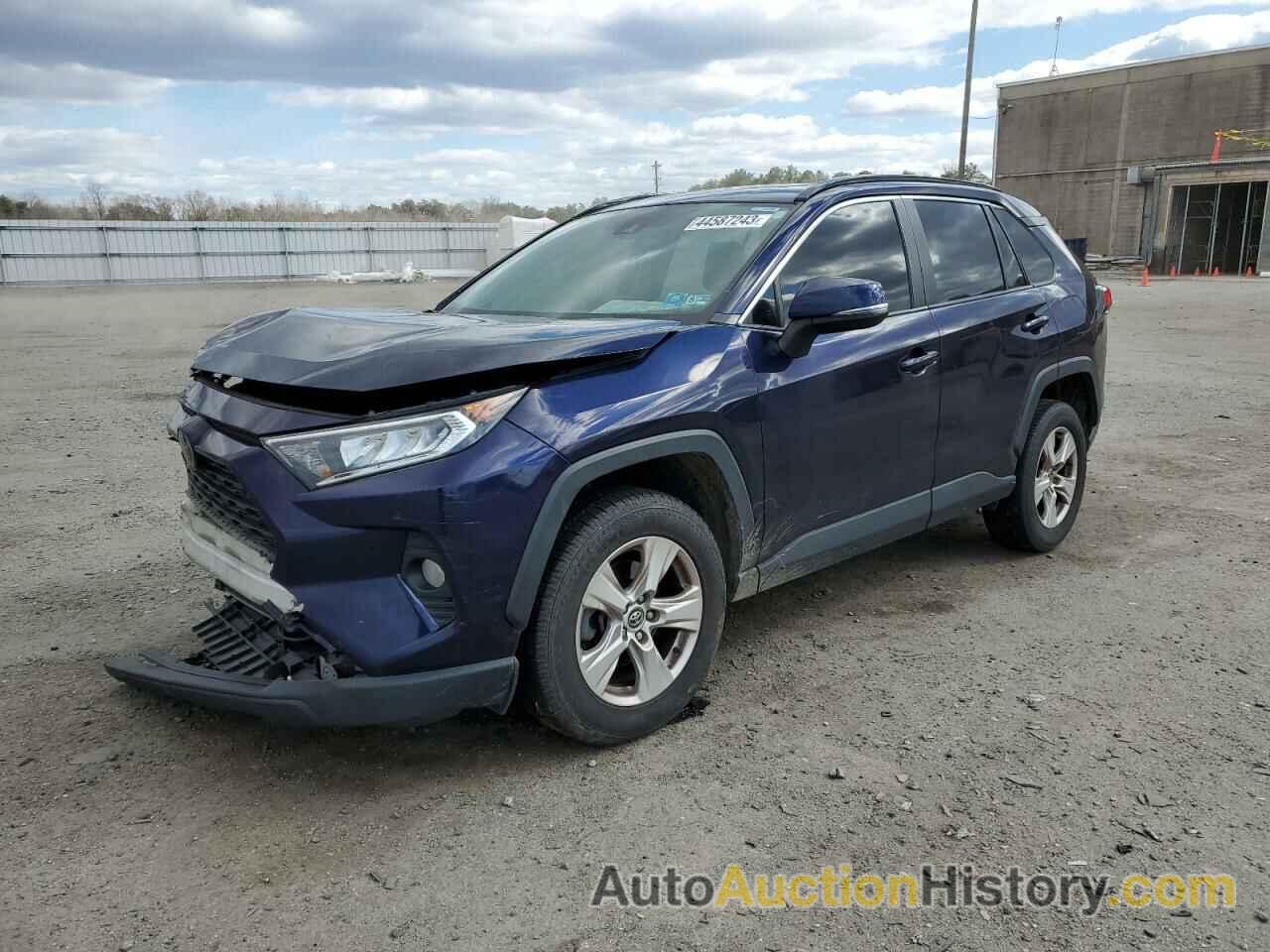 2019 TOYOTA RAV4 XLE, JTMP1RFV1KJ007670