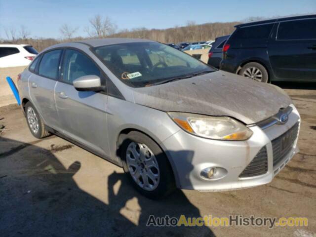 FORD FOCUS SE, 1FAHP3F27CL264835