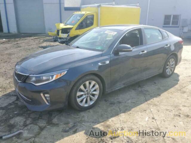 KIA OPTIMA LX, 5XXGT4L31JG212585