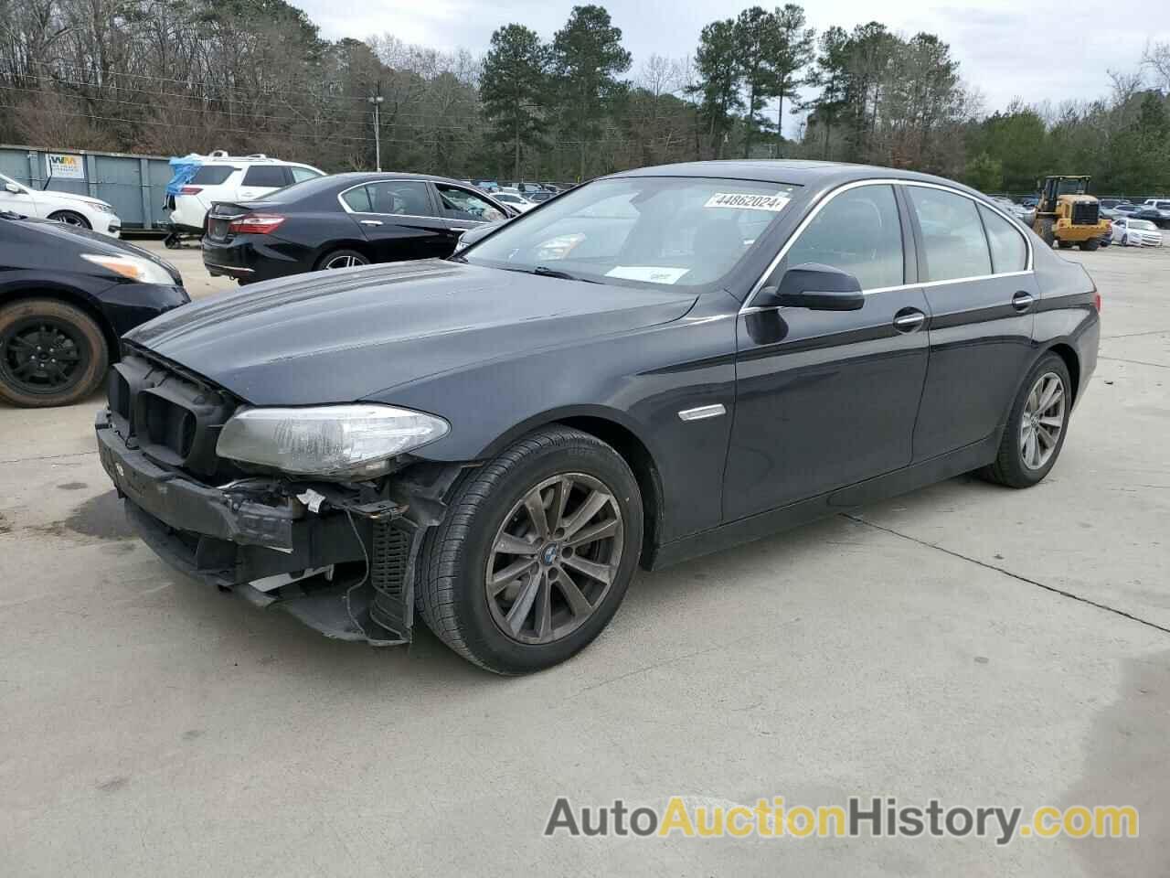 BMW 5 SERIES I, WBA5A5C54FD513239