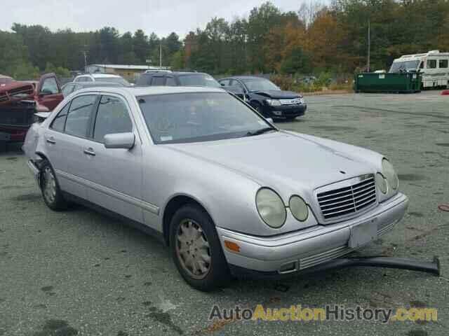 1998 MERCEDES-BENZ E 320 4MATIC, WDBJF82F7WX003852