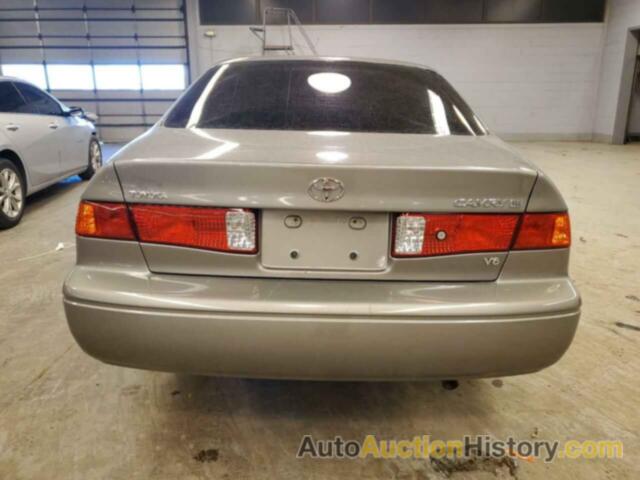 TOYOTA CAMRY LE, 4T1BF28K5YU103777
