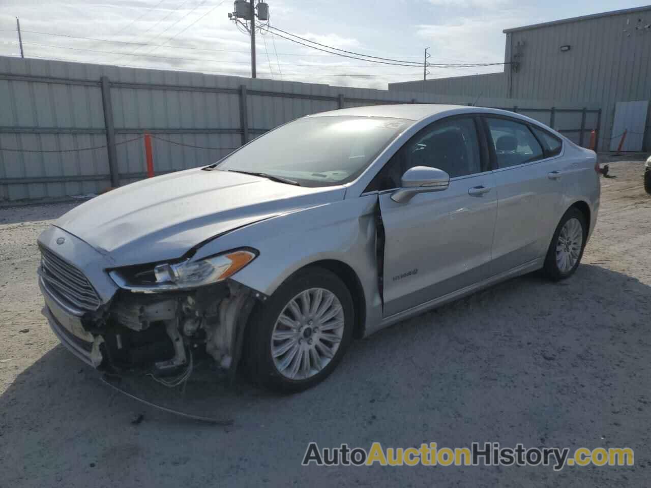 FORD FUSION SE HYBRID, 3FA6P0LU3GR330915