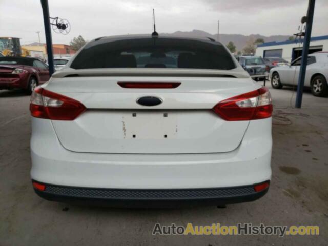 FORD FOCUS SE, 1FAHP3F21CL222158