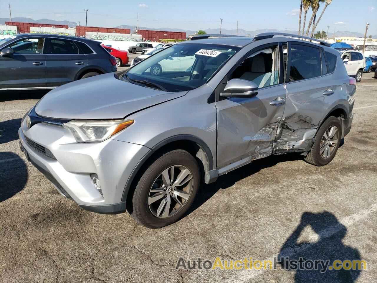 TOYOTA RAV4 XLE, 2T3WFREV9HW341647