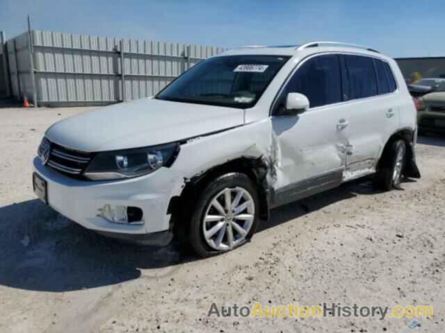 VOLKSWAGEN TIGUAN WOLFSBURG, WVGSV7AX4HK025378