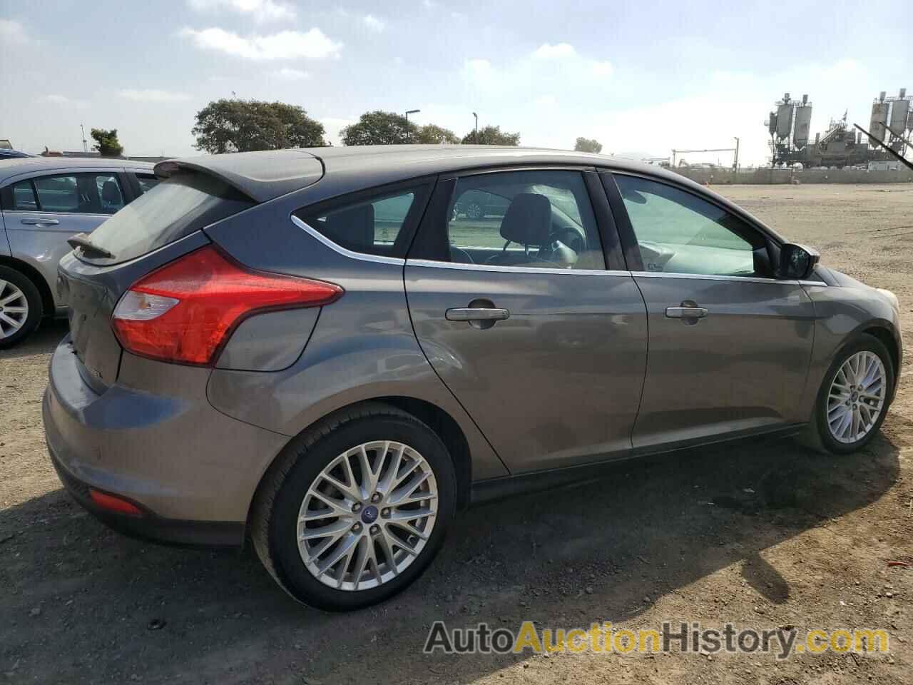 FORD FOCUS SEL, 1FAHP3M25CL200781