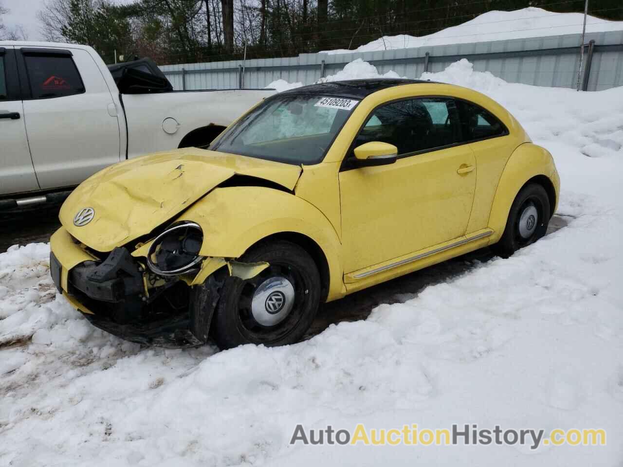 2013 VOLKSWAGEN BEETLE, 3VWJP7AT1DM637559