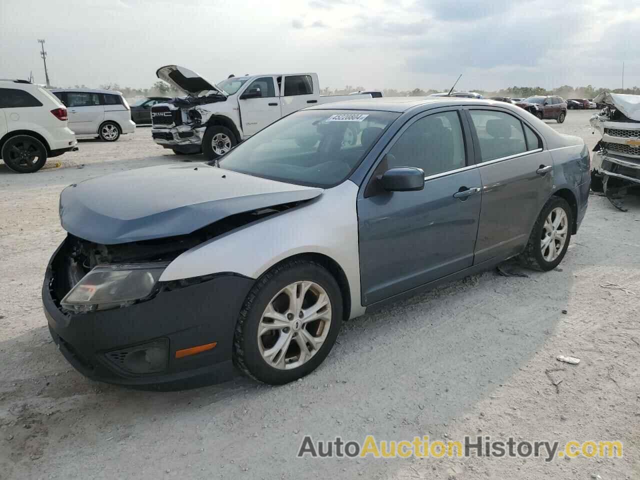 FORD FUSION SE, 3FAHP0HA2CR105869