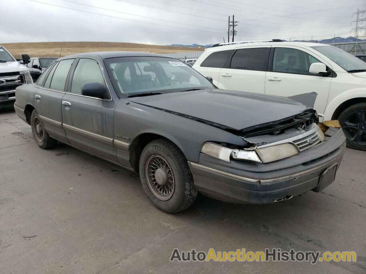 FORD CROWN VIC LX, 2FACP74WXPX146746