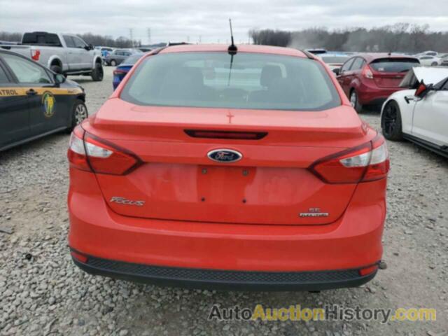 FORD FOCUS SE, 1FAHP3F25CL369826