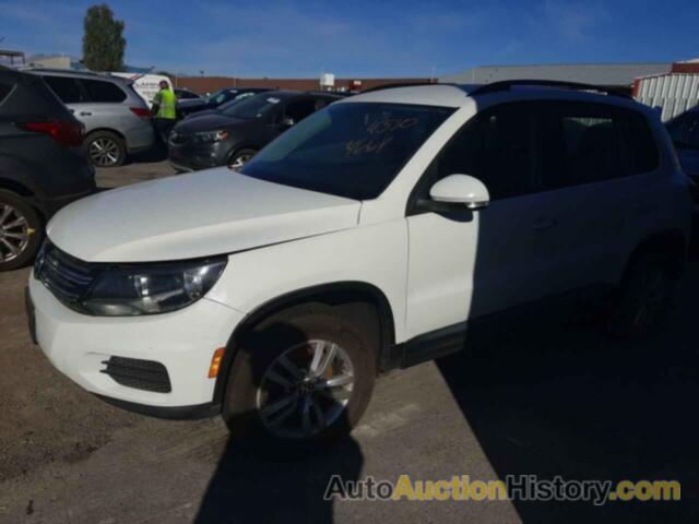 VOLKSWAGEN TIGUAN S, WVGAV7AX3FW590366