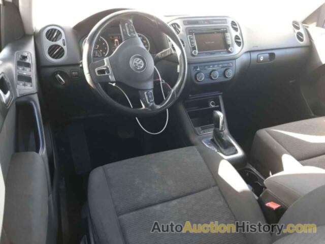 VOLKSWAGEN TIGUAN S, WVGAV7AX3FW590366