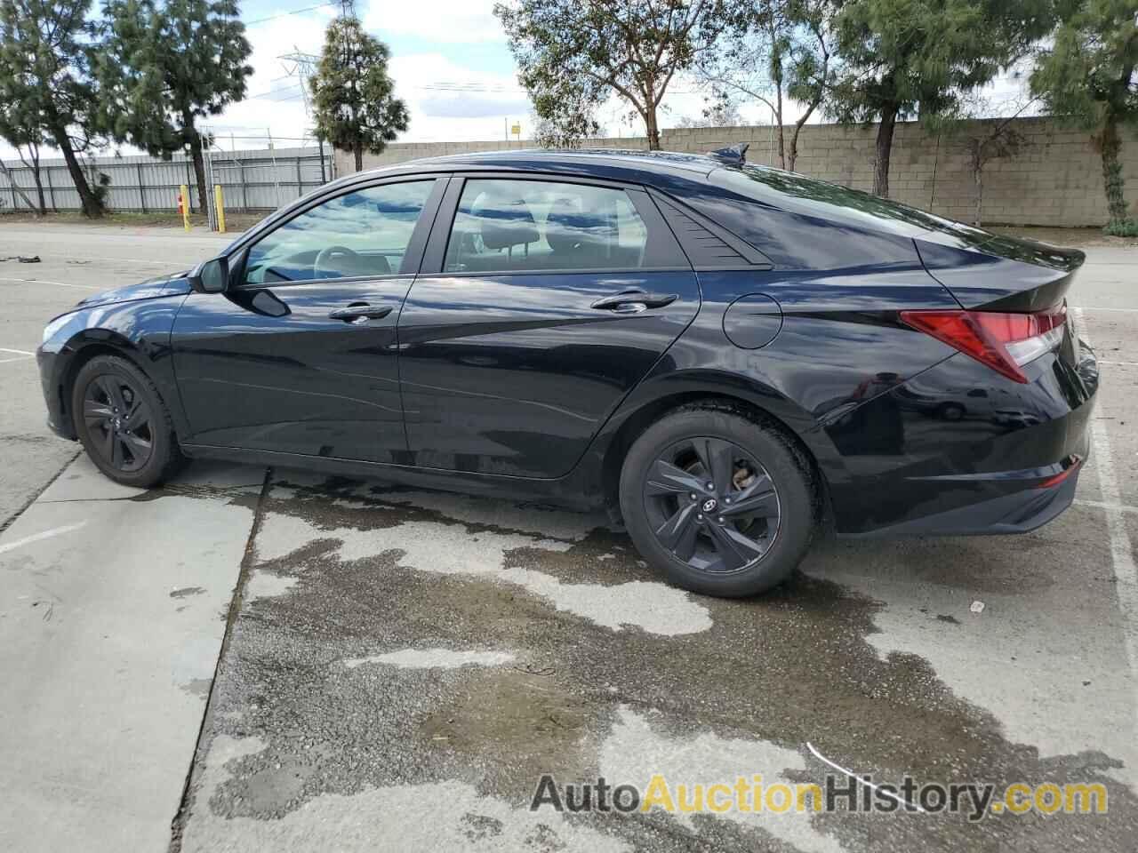 HYUNDAI ELANTRA SEL, KMHLM4AGXMU068112