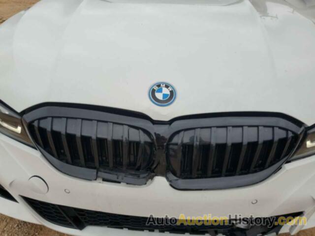 BMW 3 SERIES, WBA5P7C01NFM17960