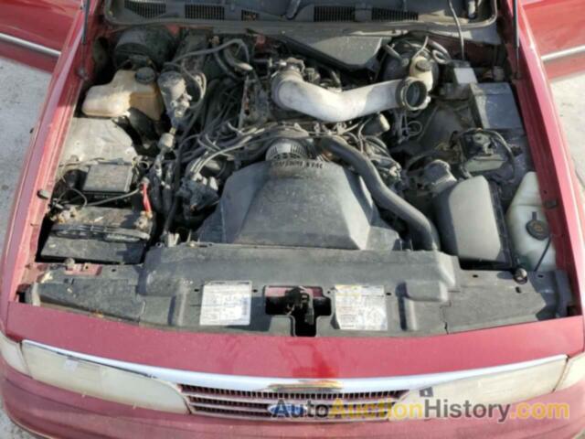 FORD CROWN VIC LX, 2FALP74W7RX118180