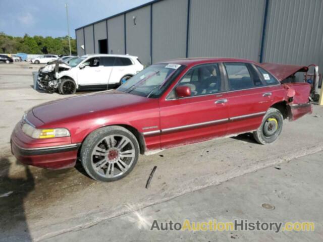 FORD CROWN VIC LX, 2FALP74W7RX118180