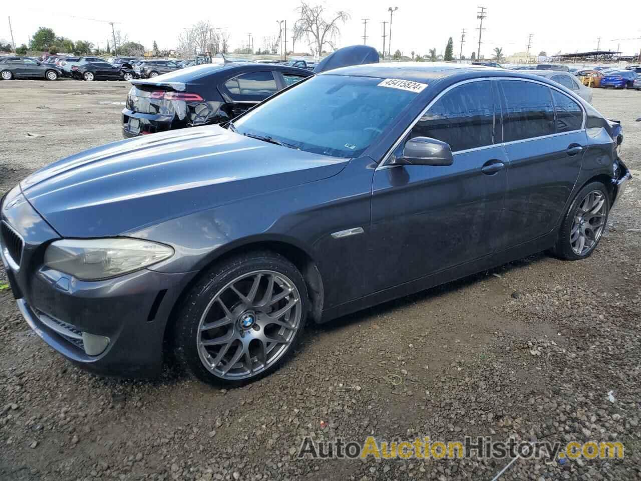 BMW 5 SERIES I, WBAFR1C54BC749010