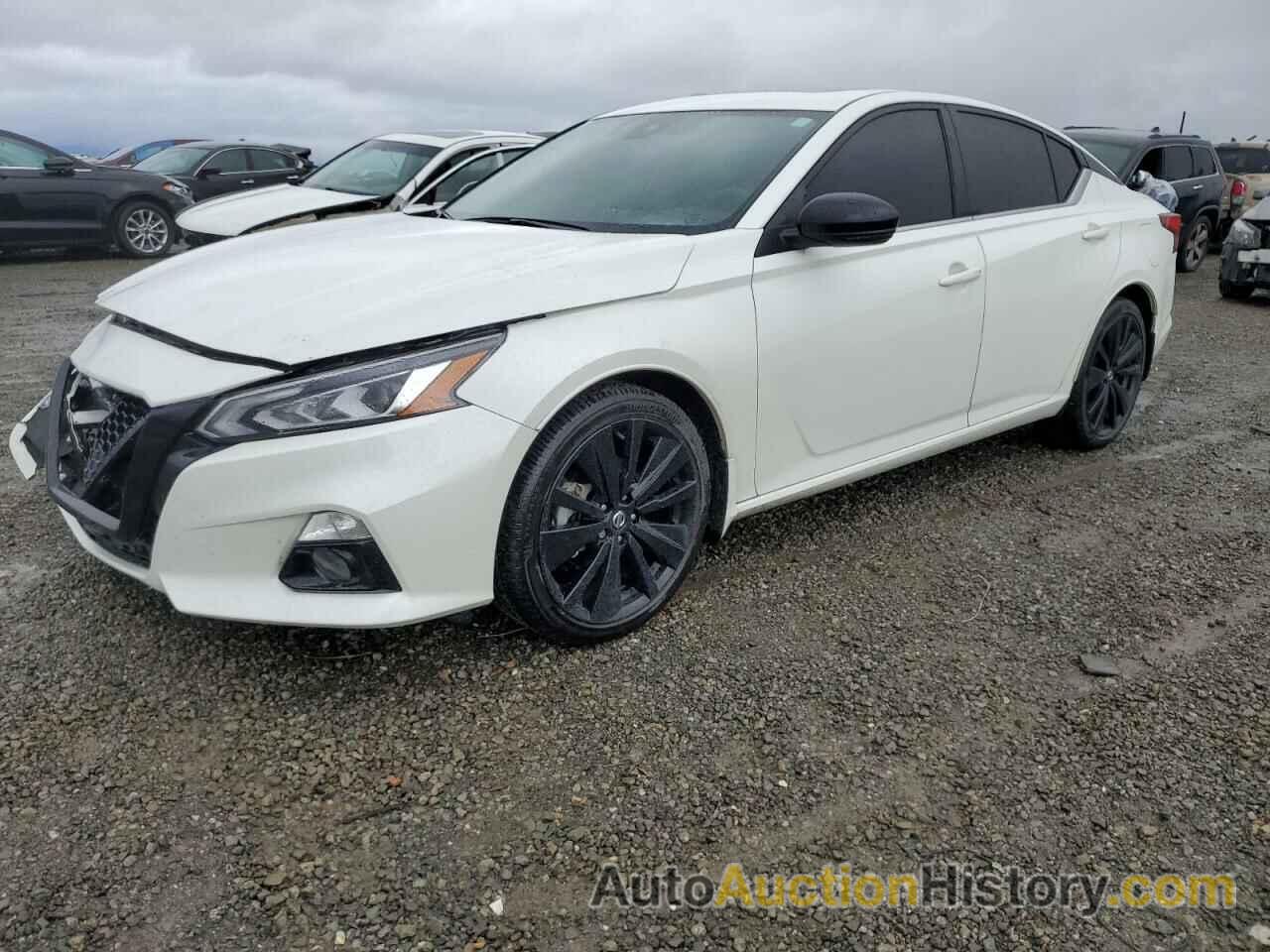 NISSAN ALTIMA SR, 1N4BL4CVXNN382844