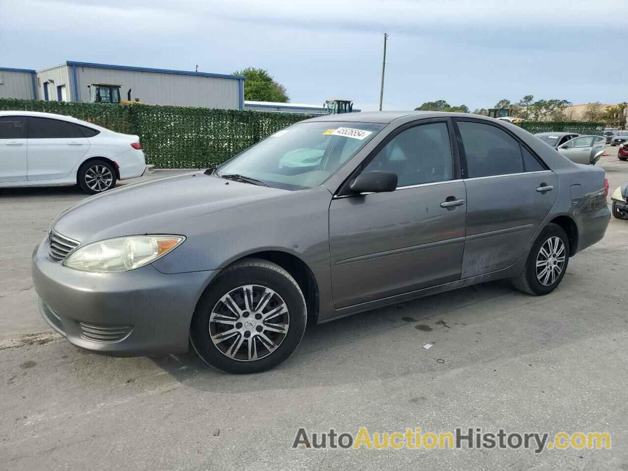 TOYOTA CAMRY LE, 4T1BE32K06U675368