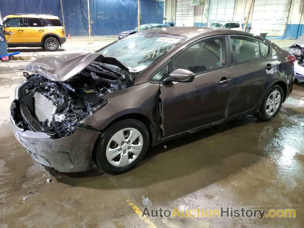 KIA FORTE LX, 3KPFK4A75JE201943