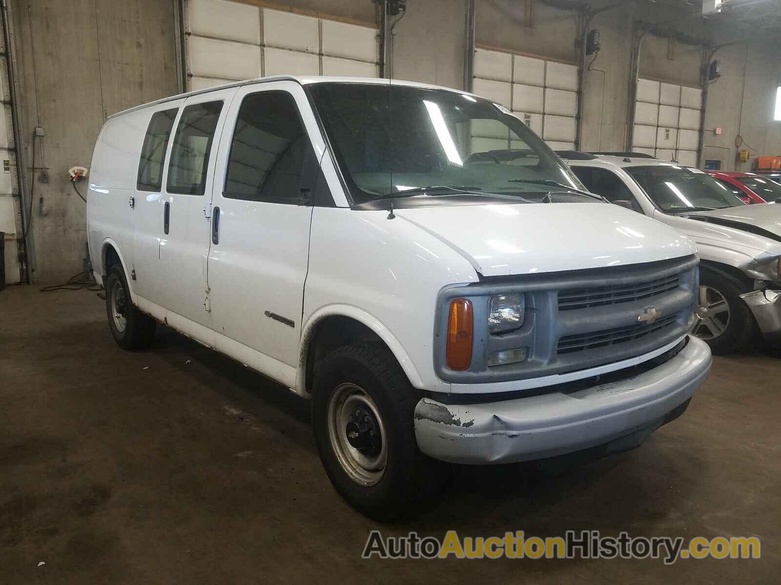 2002 CHEVROLET EXPRESS, 1GCHG35R921211136