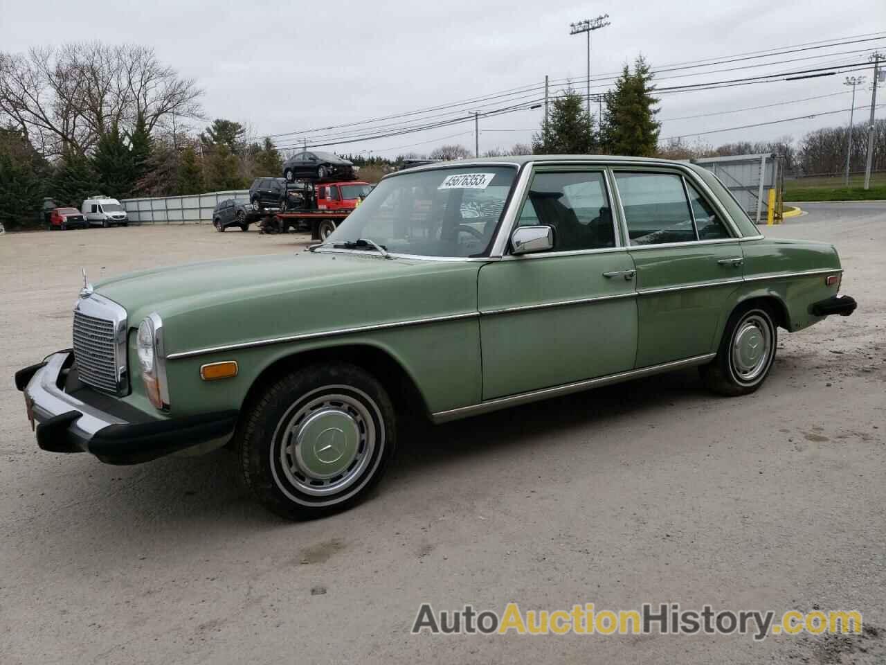 1974 MERCEDES-BENZ 240-CLASS, 11511712031342