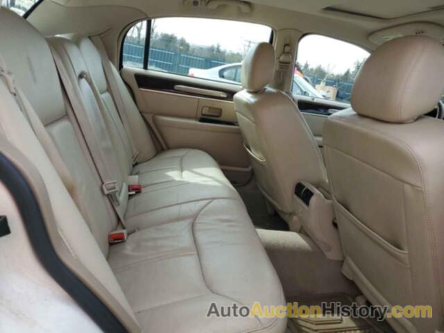 LINCOLN TOWNCAR SIGNATURE LIMITED, 1LNHM82W97Y636415