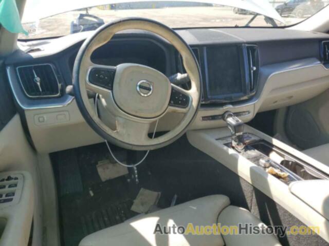 VOLVO XC60 T5 MOMENTUM, LYV102DK9KB191838