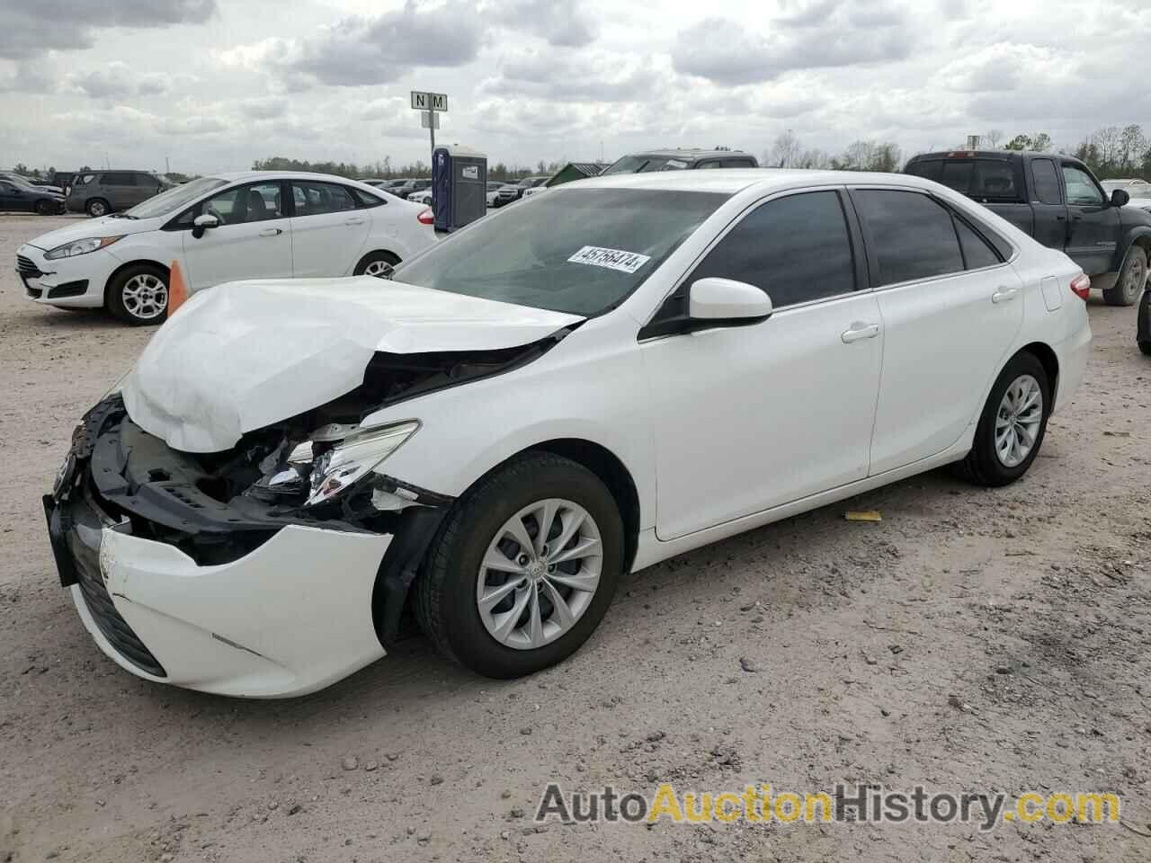 TOYOTA CAMRY LE, 4T4BF1FK1GR582605