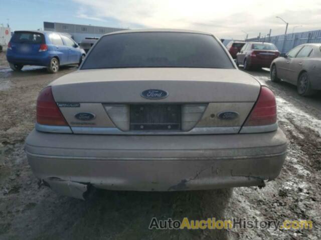 FORD CROWN VIC, 2FAFP73W8WX102368