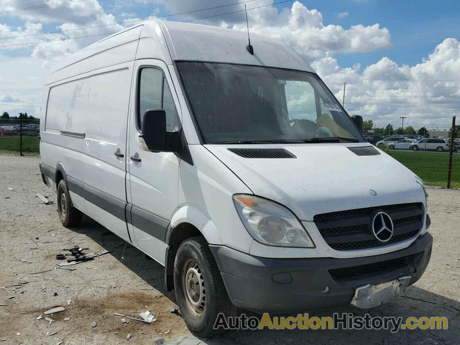 2011 MERCEDES-BENZ SPRINTER 2500, WD3PE8CC3B5603903