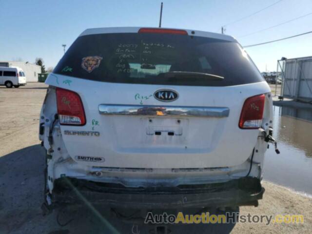 KIA SORENTO BASE, 5XYKTCA18BG111403