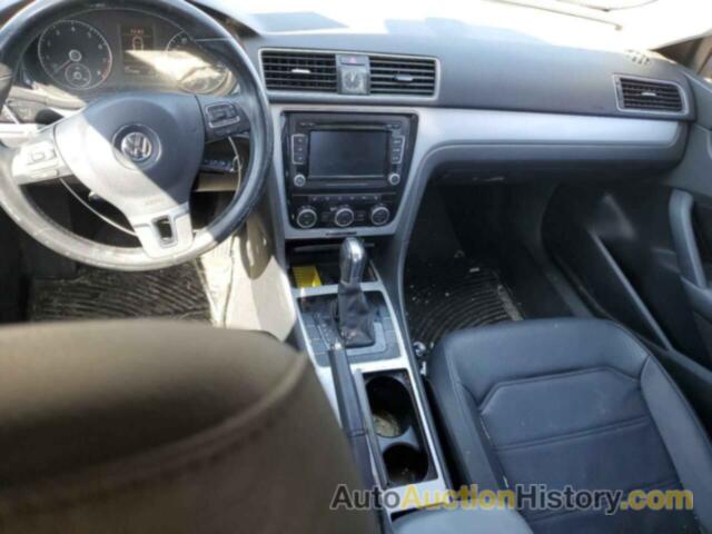 VOLKSWAGEN PASSAT SE, 1VWBH7A35CC018173