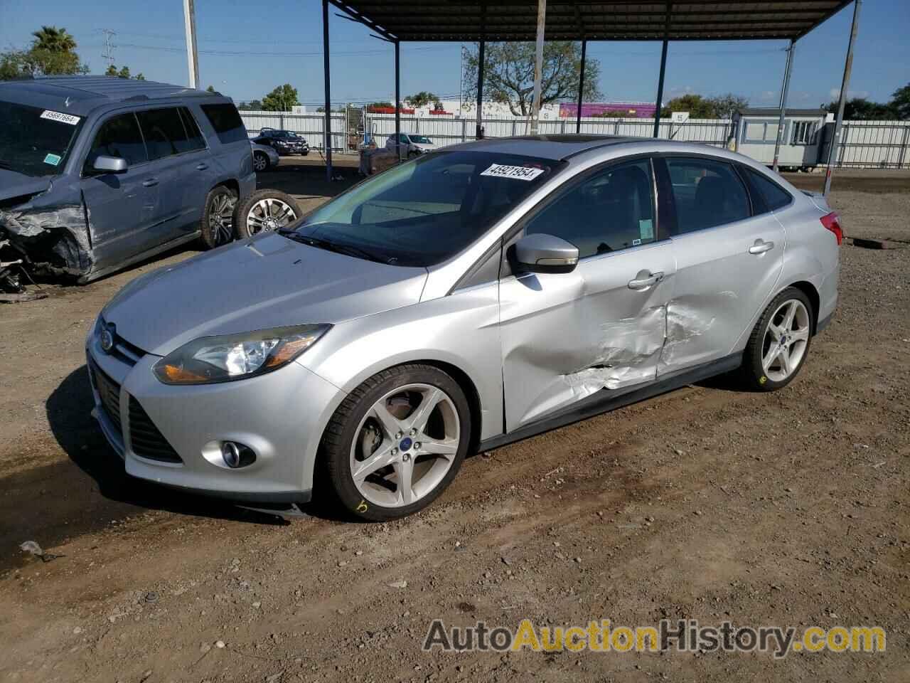 FORD FOCUS TITANIUM, 1FADP3J29EL321433