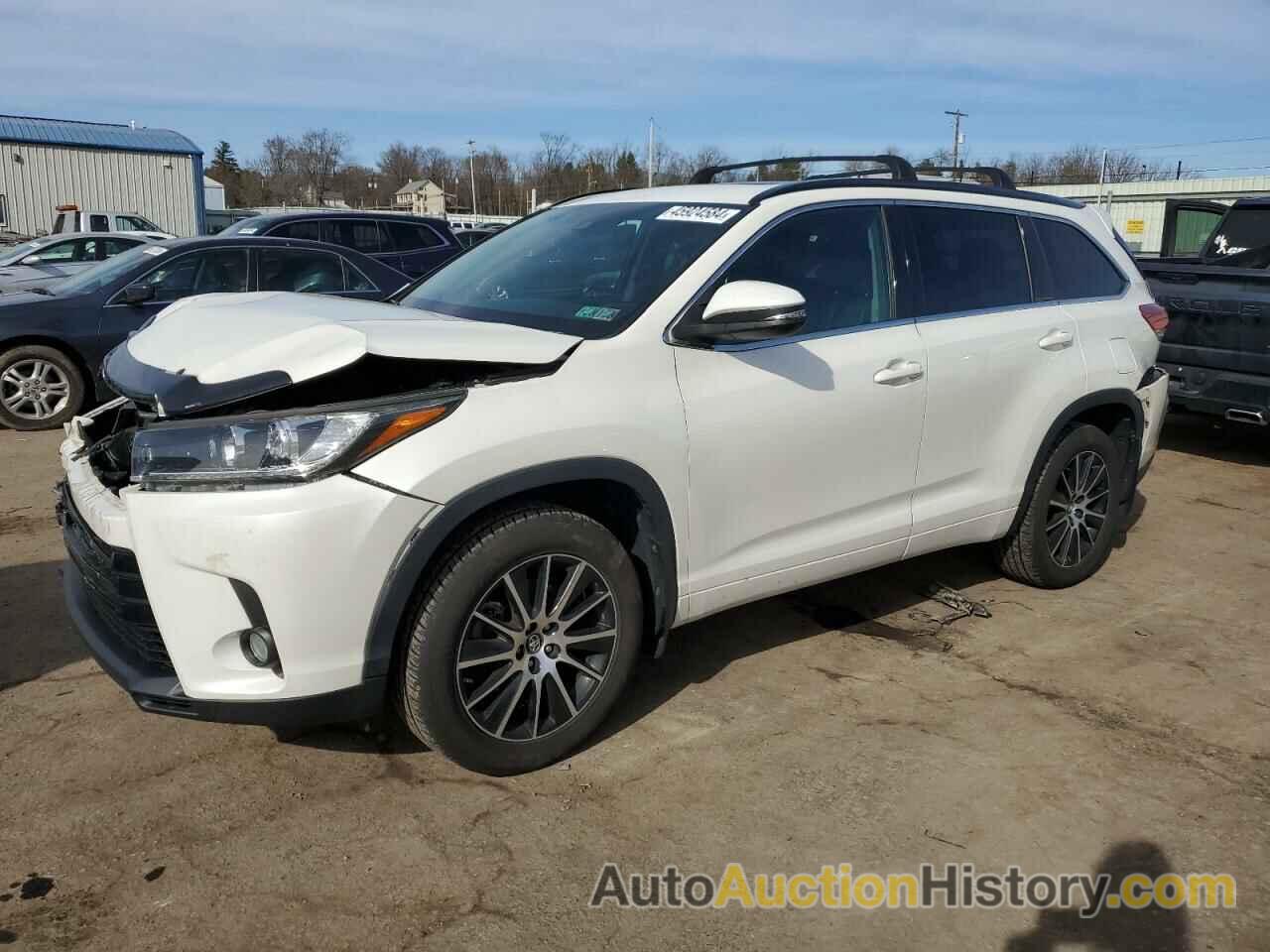 TOYOTA HIGHLANDER SE, 5TDJZRFH9JS834374