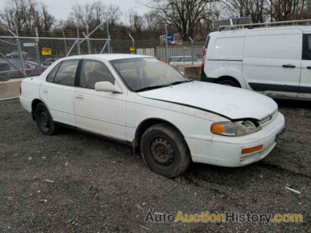 TOYOTA CAMRY LE, 4T1SK12E1SU627105