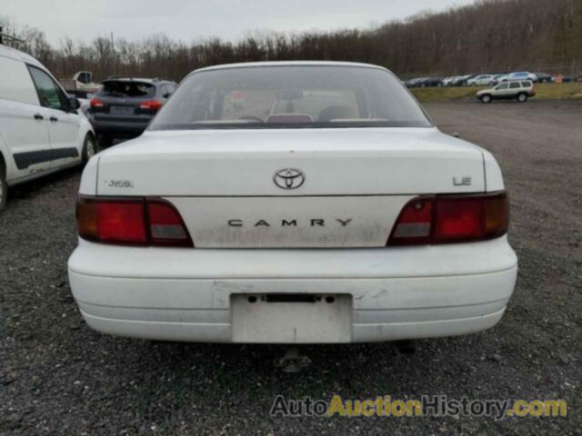 TOYOTA CAMRY LE, 4T1SK12E1SU627105