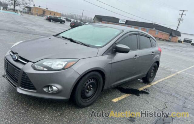 FORD FOCUS SE, 1FAHP3K27CL442104